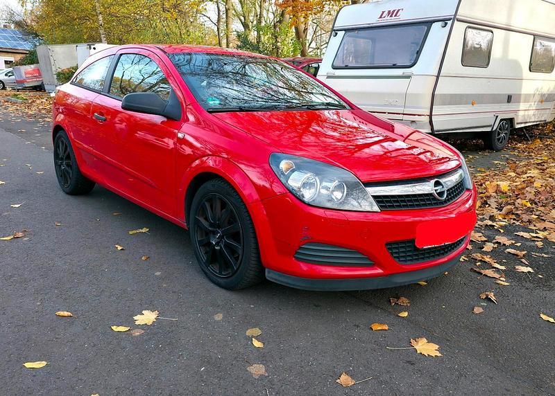 Rot Gebraucht 2009 Opel Astra GTC Coupé | 1.750 € (Fairer Preis) - Bild 1/4