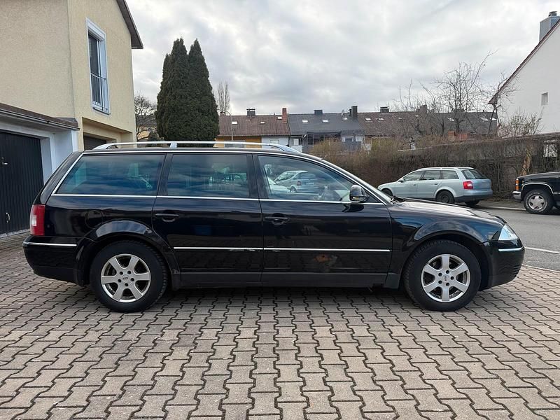 Gebraucht VW Passat Highline 136 PS (100 kW) 2004 Schwarz Kombi