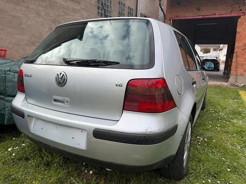 Gebraucht VW Golf IV Edition 101 PS (74 kW) 2000 Silber Kleinwagen
