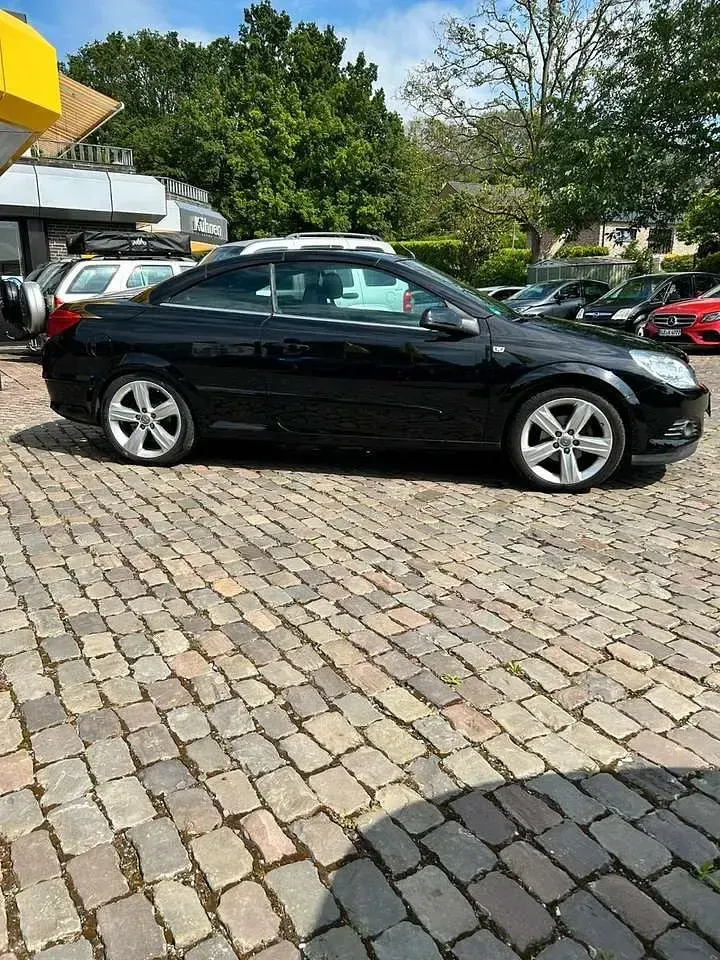 Gebraucht Opel Astra Cabriolet 140 PS (102 kW) 2009 Schwarz Cabrio