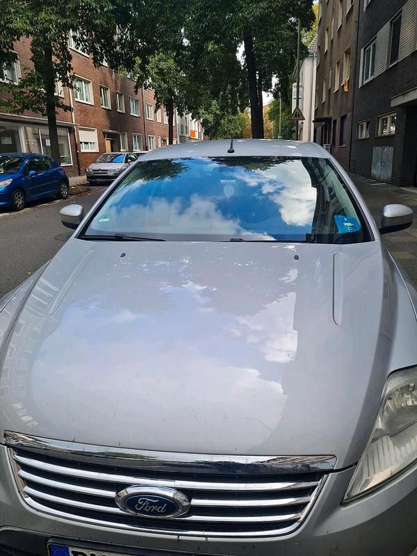 Silber Gebraucht 2007 Ford Mondeo Limousine | 1.500 € (Fairer Preis) - Bild 1/4