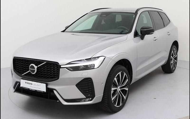 Gebraucht Volvo XC60 Plus 250 PS (183 kW) 2023 Silber SUV