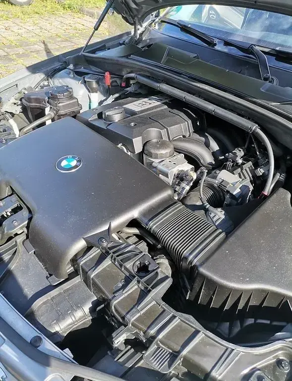 Gebraucht BMW 116 122 PS (89 kW) 2011 Grau Kleinwagen