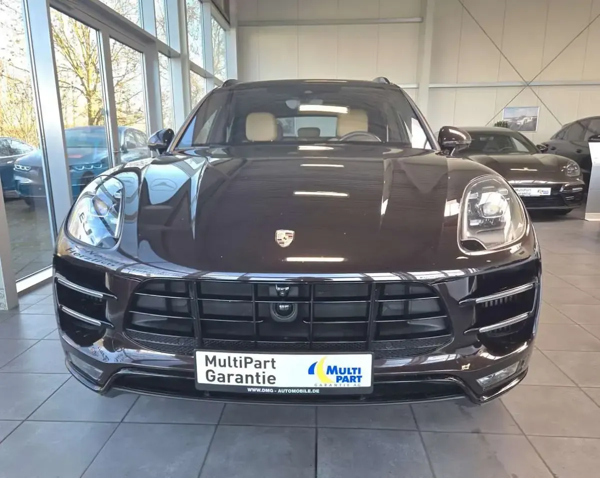 Gebraucht Porsche Macan Turbo 400 PS (294 kW) 2017 Mahagonimetallic SUV