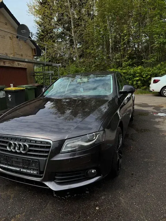 Gebraucht Audi A4 Ambition 160 PS (117 kW) 2009 Grau Limousine