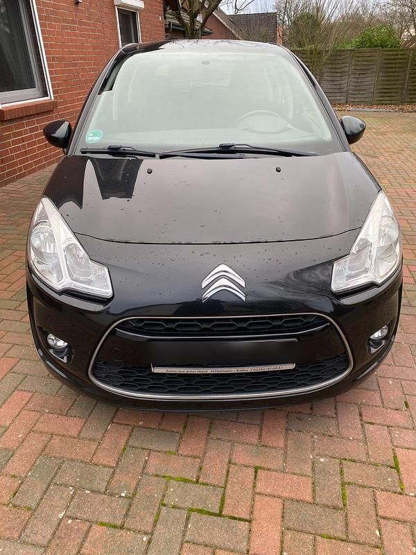 Schwarz Gebraucht 2011 Citroën C3 Kleinwagen | 2.700 € (Fairer Preis) - Bild 1/4