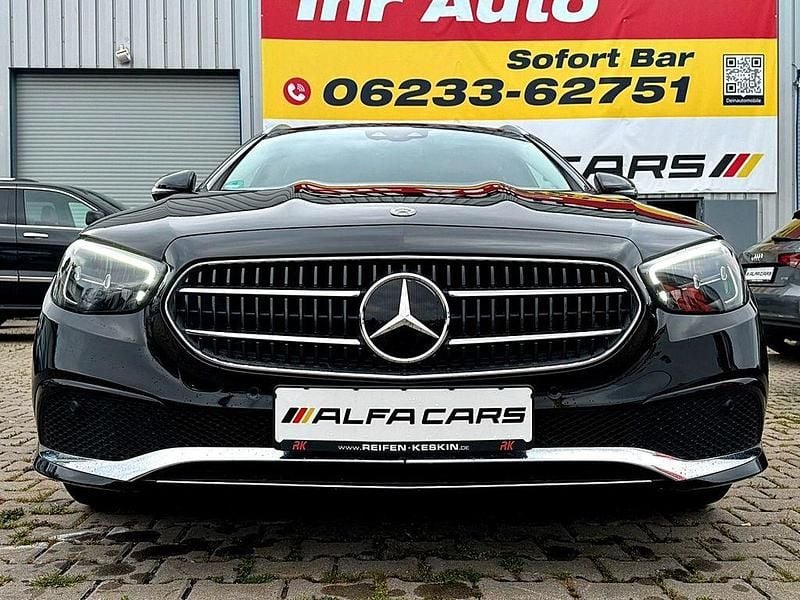 Second-hand Mercedes E220 194 CP (142 kW) 2020 Negru Berlinǎ