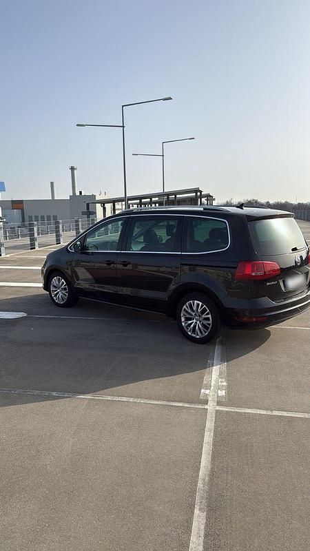 Gebraucht VW Sharan Highline 140 PS (102 kW) 2010 Schwarz Van / Kleinbus