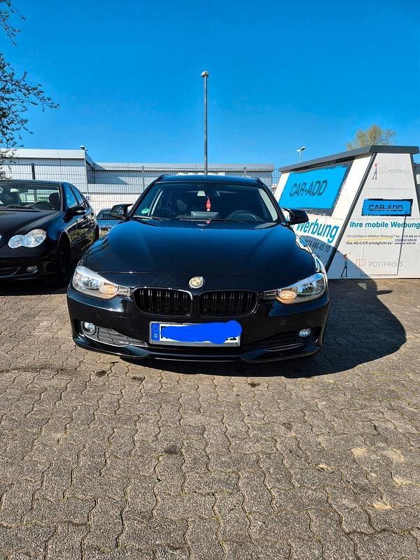 Schwarz Gebraucht 2015 BMW 320 Kombi | 9.100 € (Superpreis) - Bild 1/4
