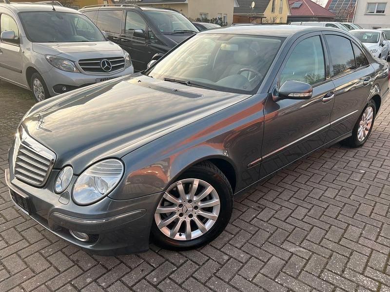 Second-hand Mercedes E320 224 CP (164 kW) 2008 Gri Berlinǎ