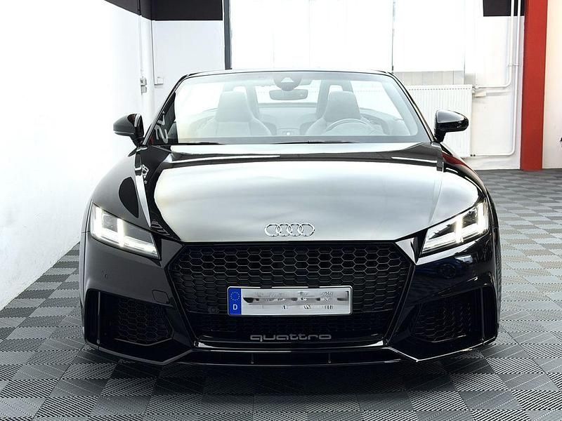 Gebraucht Audi TT Roadster Ambiente 530 PS (389 kW) 2016 Schwarz Cabrio