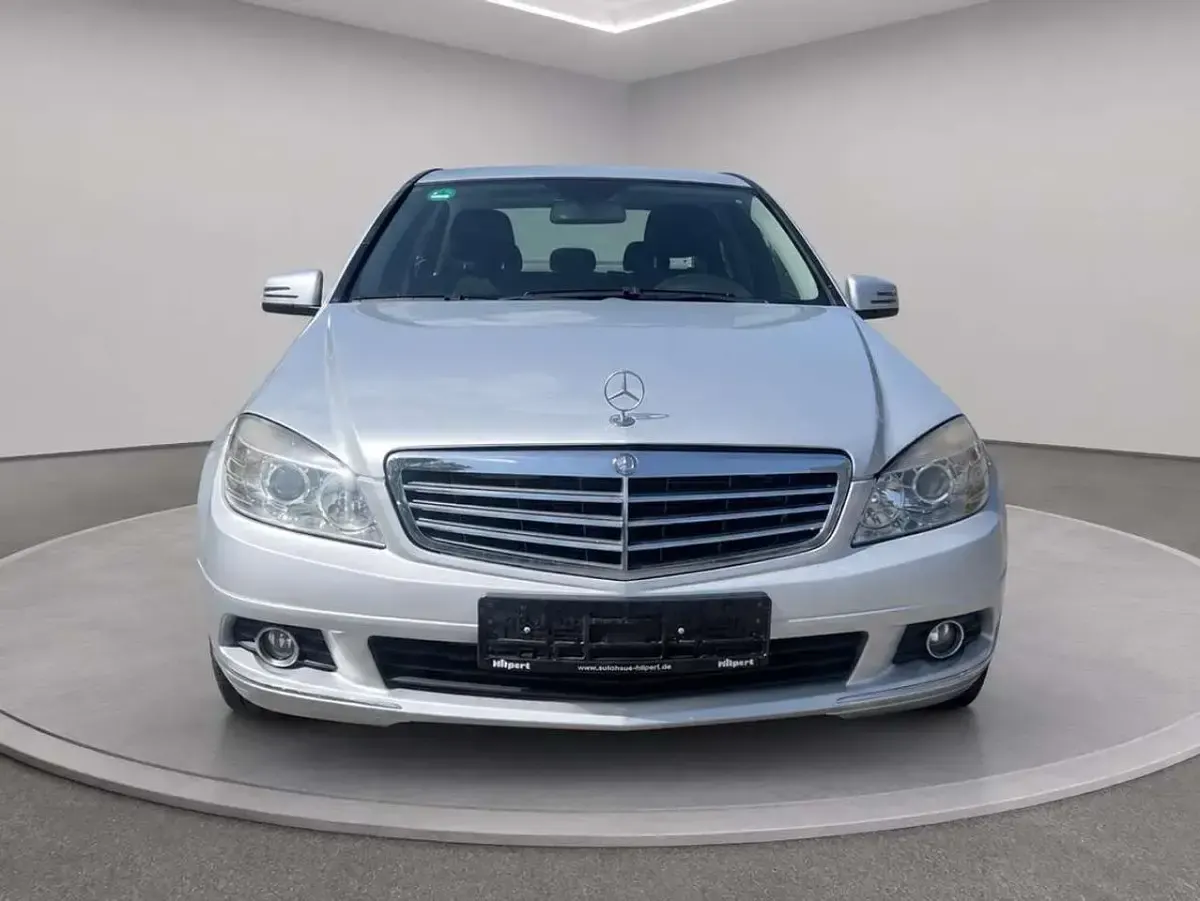 Gebraucht Mercedes C200 184 PS (135 kW) 2010 Silber Limousine