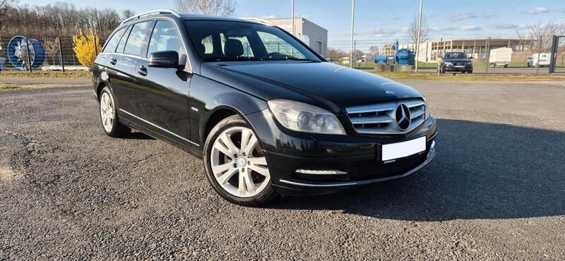 Schwarz Gebraucht 2010 Mercedes C250 Avantgarde Kombi | 5.650 € (Guter Preis) - Bild 1/4