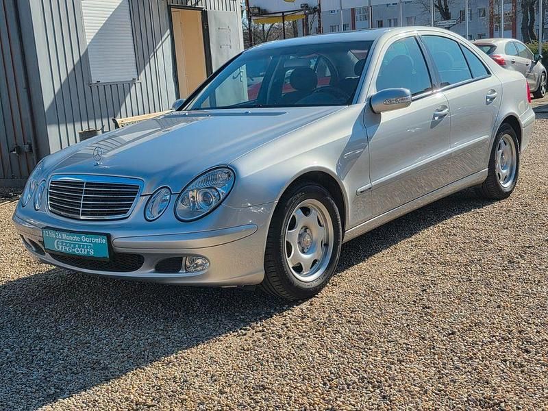 Gebraucht Mercedes E200 163 PS (119 kW) 2004 Silber Limousine