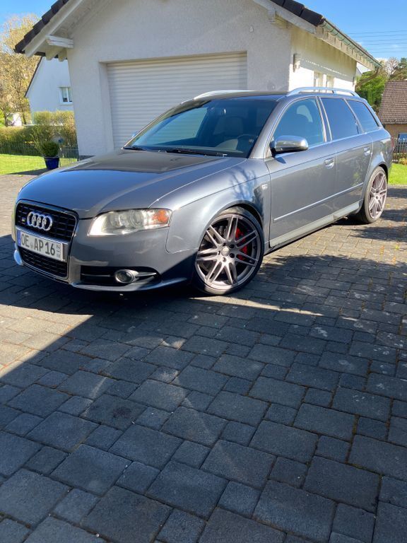 Grau Gebraucht 2005 Audi S4 Sport Kombi | 10.800 € (Teuer) - Bild 1/4