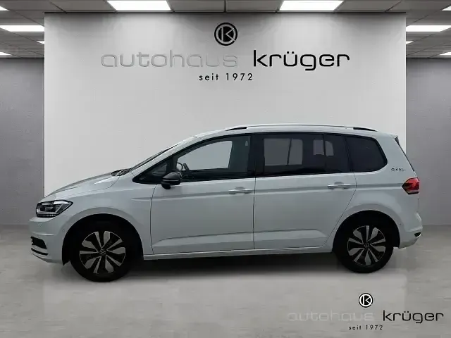 Gebraucht VW Touran Comfortline 150 PS (110 kW) 2025 Pure white Van / Kleinbus