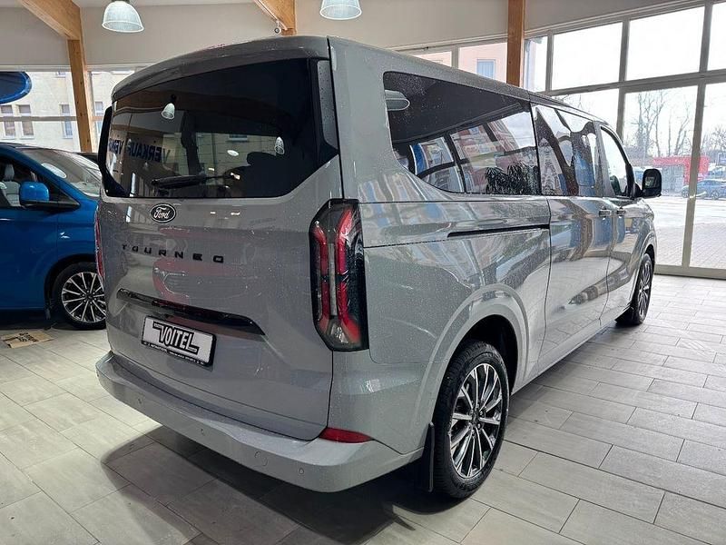 Neu Ford Tourneo Titanium X 170 PS (125 kW) 2026 Grau Van / Kleinbus