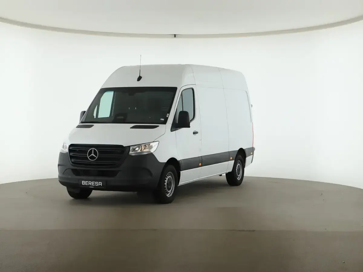 Używany Mercedes Sprinter 170 KM (125 kW) 2025 Biały Van
