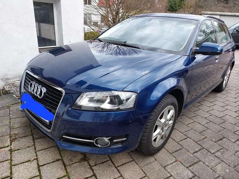 Gebraucht Audi A3 Attraction 105 PS (77 kW) 2013 Blau Kombi