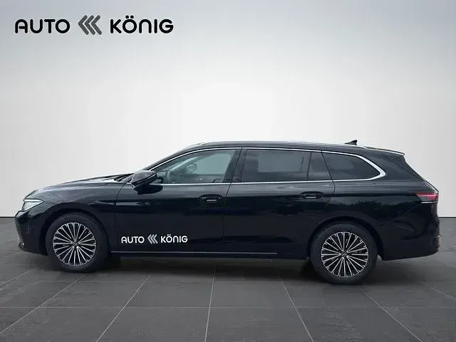 Gebraucht VW Passat Elegance 150 PS (110 kW) 2026 Schwarz Kombi