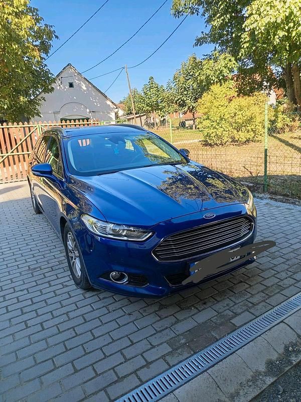Blau Gebraucht 2015 Ford Mondeo Kombi | 12.300 € (Etwas zu teuer) - Bild 1/4
