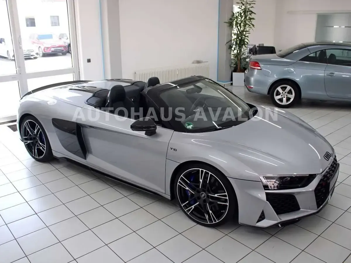 Gebraucht Audi R8 Spyder Performance 620 PS (456 kW) 2024 Florettsilber metallic Cabrio