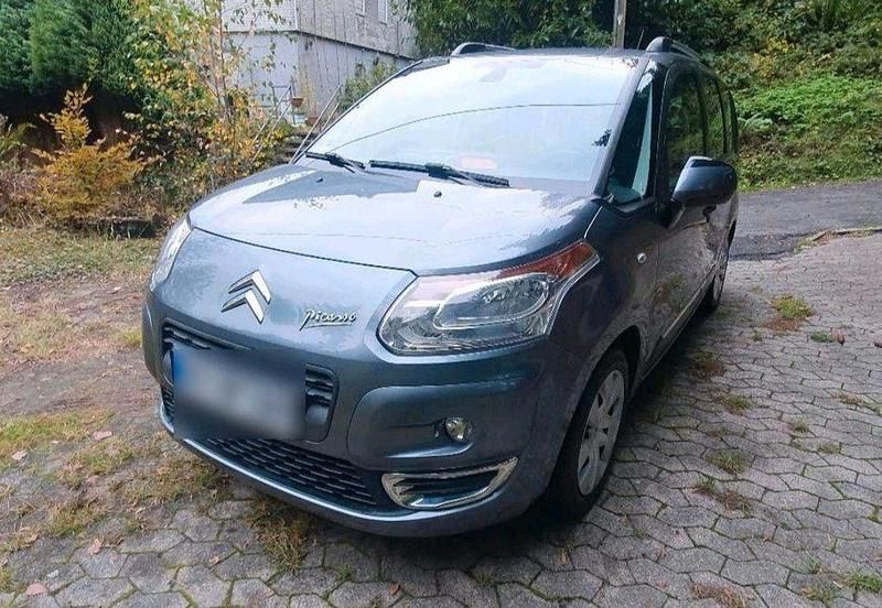 Grau Gebraucht 2010 Citroën C3 Picasso Exclusive Van / Kleinbus | 5.990 € (Fairer Preis) - Bild 1/4