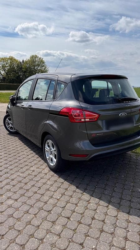 Second-hand Ford B-MAX 101 CP (74 kW) 2016 Verde Monovolum