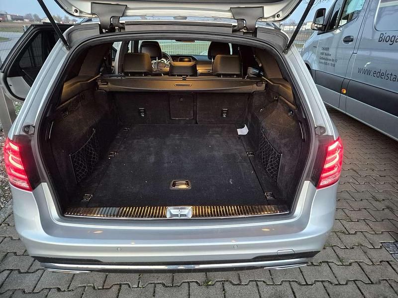 Gebraucht Mercedes E300 Avantgarde 231 PS (169 kW) 2013 Silber Kombi