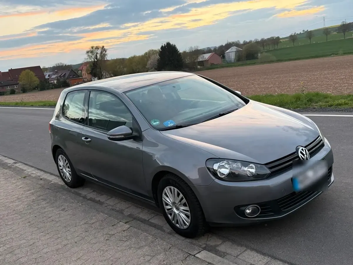 Gebraucht VW Golf VI 86 PS (63 kW) 2012 Grau Kleinwagen