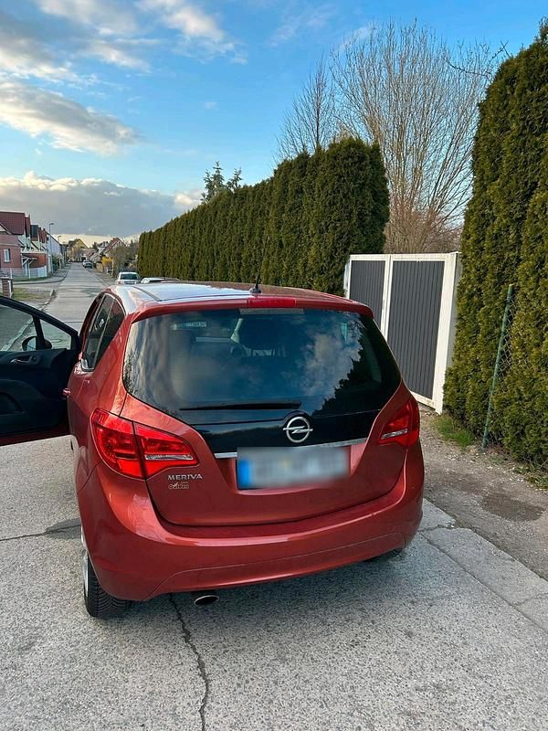 Gebraucht Opel Meriva 140 PS (102 kW) 2012 Andere farben Van / Kleinbus