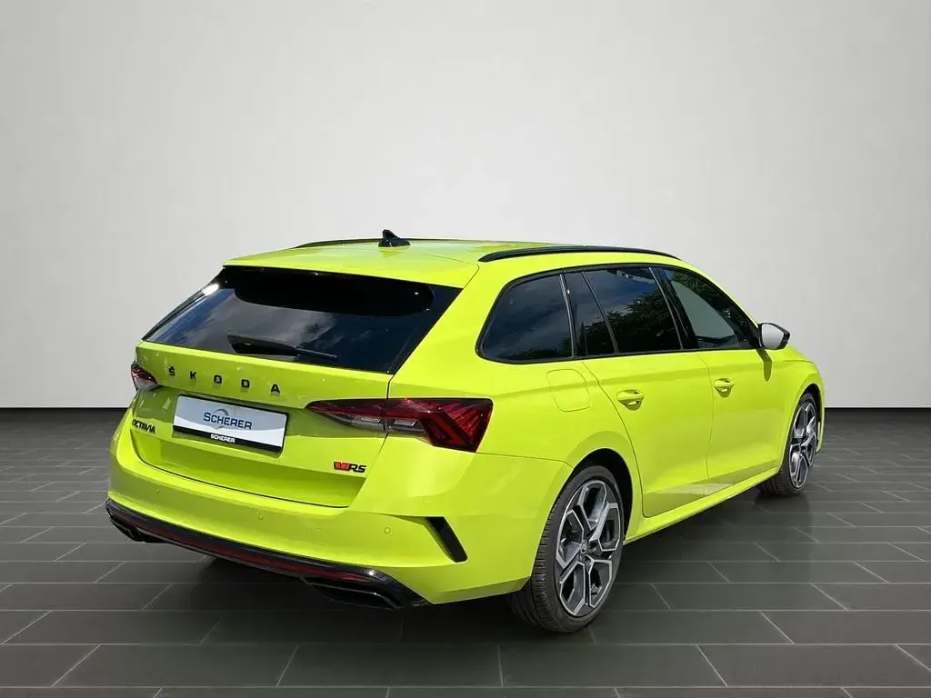 Gebraucht Skoda Octavia RS 200 PS (147 kW) 2024 Mambagrün Kombi