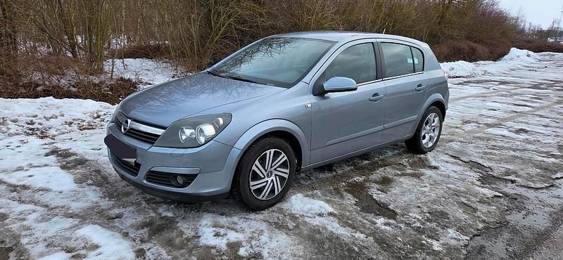 Silber Gebraucht 2004 Opel Astra Kleinwagen | 1.700 € (Guter Preis) - Bild 1/4