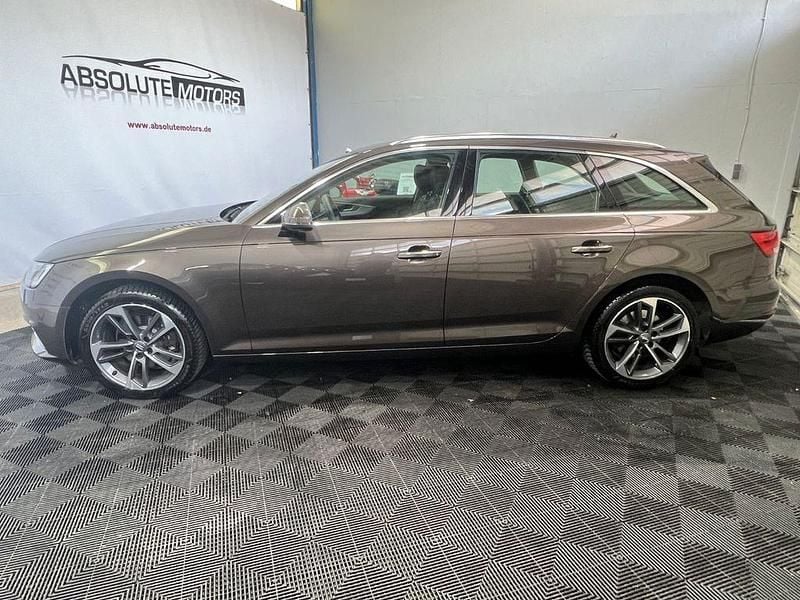 Używany Audi A4 Design 150 KM (110 kW) 2018 Brązowy Kombi