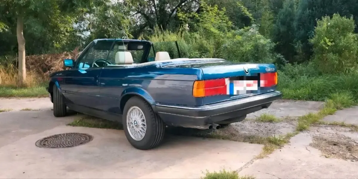 Gebraucht BMW 325 171 PS (125 kW) 1986 Blau Cabrio