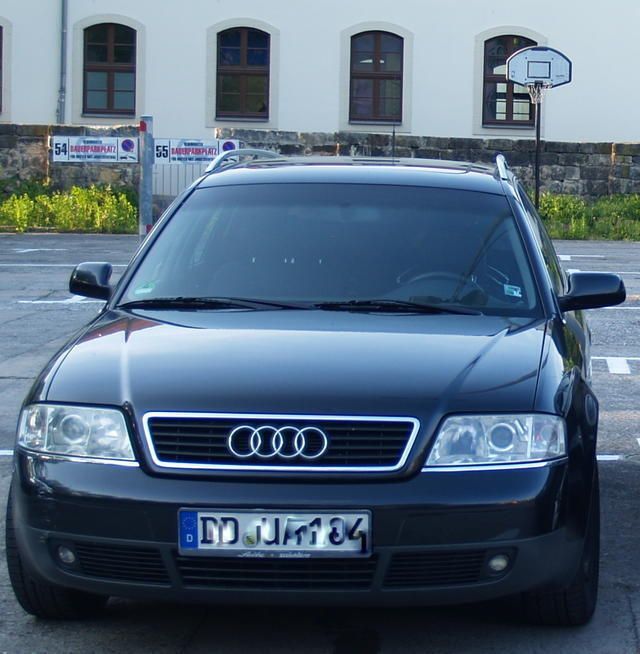 Schwarz Gebraucht 2000 Audi A6 Kombi | 3.900 € (Etwas zu teuer) - Bild 1/3
