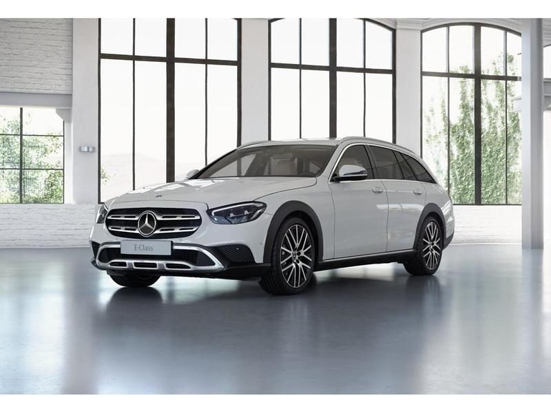 Gebraucht Mercedes E220 All-Terrain 194 PS (142 kW) 2022 Polarweiß Kombi