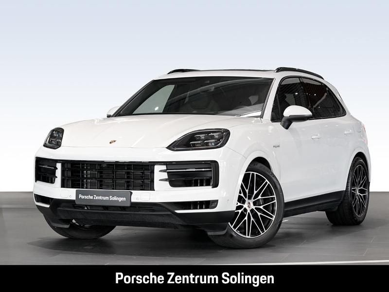 Weiss Gebraucht 2024 Porsche Cayenne Chrono SUV | 88.400 € (Superpreis) - Bild 1/4