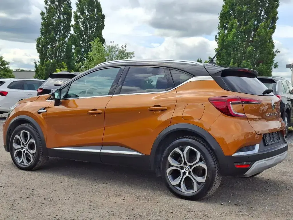 Gebraucht Renault Captur Intens 158 PS (116 kW) 2022 Braun SUV