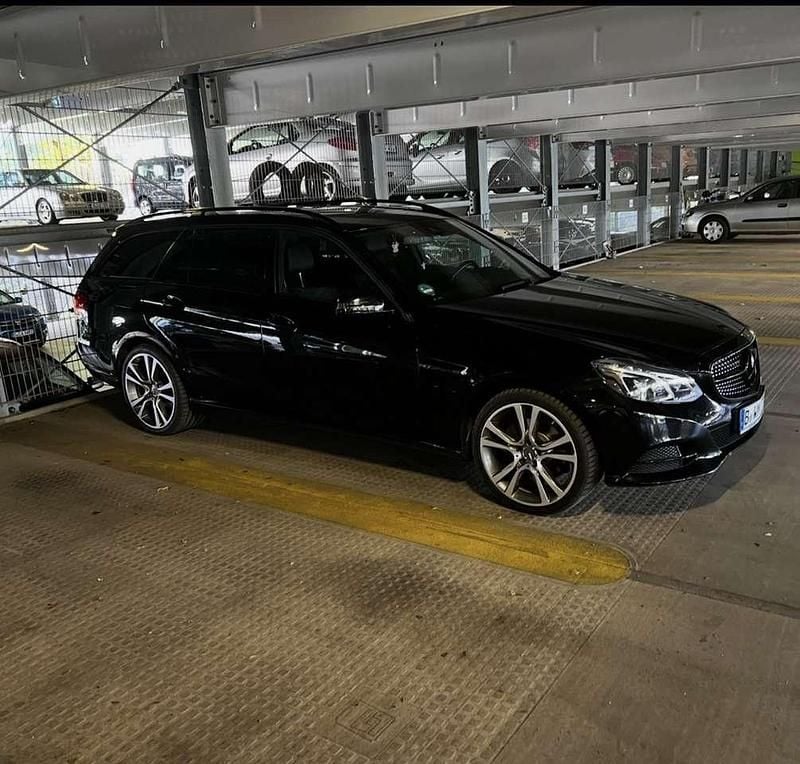 Gebraucht Mercedes E250 204 PS (150 kW) 2013 Schwarz Kombi