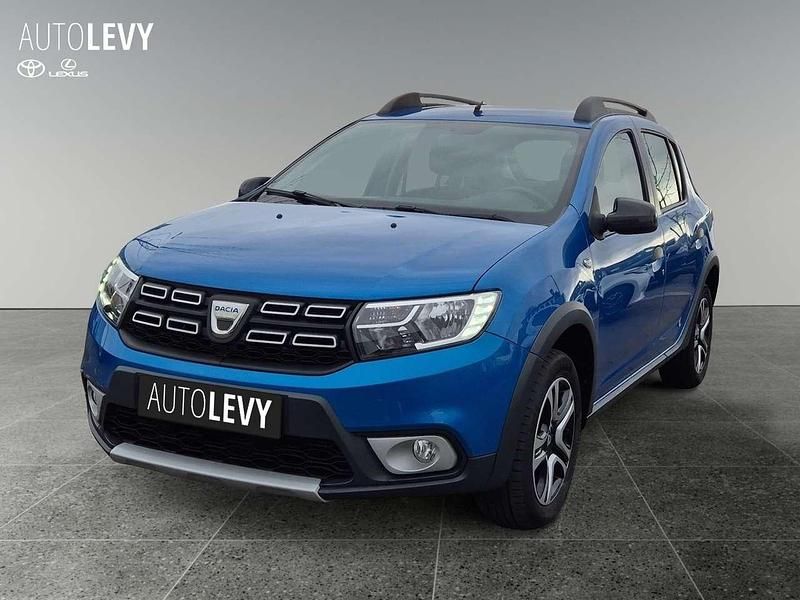 Gebraucht Dacia Sandero Celebration 90 PS (66 kW) 2018 Blau SUV