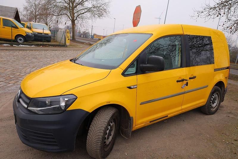Gebraucht VW Caddy 102 PS (75 kW) 2018 Gelb Van / Kleinbus
