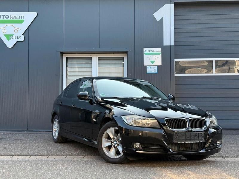 Gebraucht BMW 318 Performance 143 PS (105 kW) 2010 Schwarz Limousine