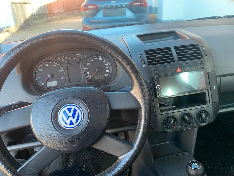 Gebraucht VW Polo 47 PS (34 kW) 2001 Schwarz Kleinwagen