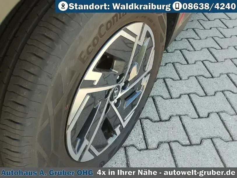 Gebraucht Hyundai Tucson 160 PS (117 kW) 2025 Engine red SUV