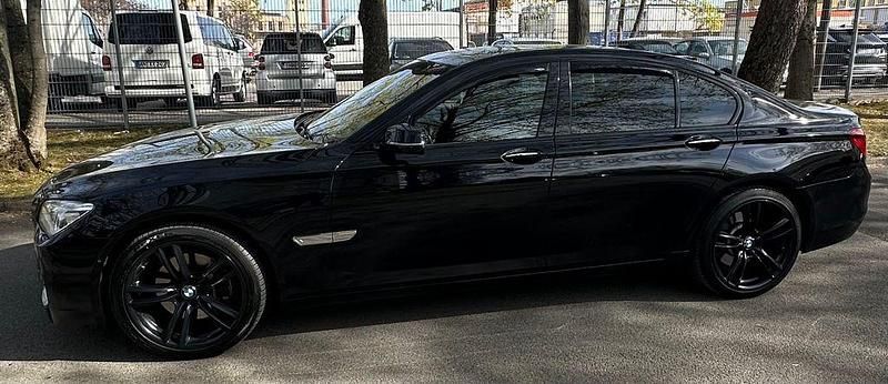 Gebraucht BMW 730 M Sport 258 PS (189 kW) 2015 Schwarz Limousine