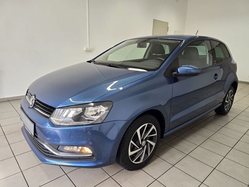 Blau Gebraucht 2017 VW Polo Sound Kleinwagen | 10.990 € (Fairer Preis) - Bild 1/4