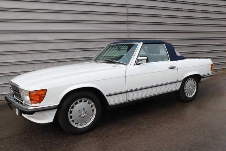 Gebraucht Mercedes 560 227 PS (166 kW) 1986 Weiß Cabrio