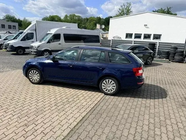 Gebraucht Skoda Octavia 150 PS (110 kW) 2016 Blau Kombi