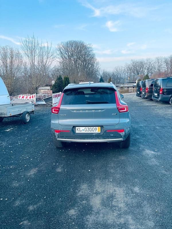 Gebraucht Volvo XC40 197 PS (144 kW) 2021 Grau SUV